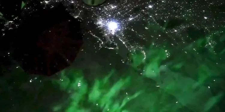 A Green aurora filmed from space. Credit: Don Pettit/ISS.