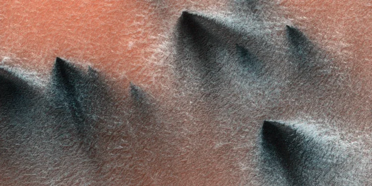 Dry Ice ‘Geysers’ Erupting on Mars. Credit: NASA-MRO.