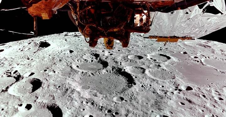 The Blue Ghost lunar lander is currently 100 km above the Moon as it prepares for its descent. It is scheduled to land in Mare Crisium, on the near side of the Moon, on March 2, no earlier than 3:34 a.m. ET (08:34 UTC). Credit: Firefly Aerospace.