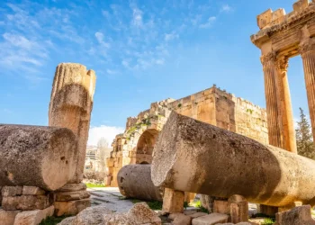 oldest-structures-on-earth-baalbek-temple-ruins
