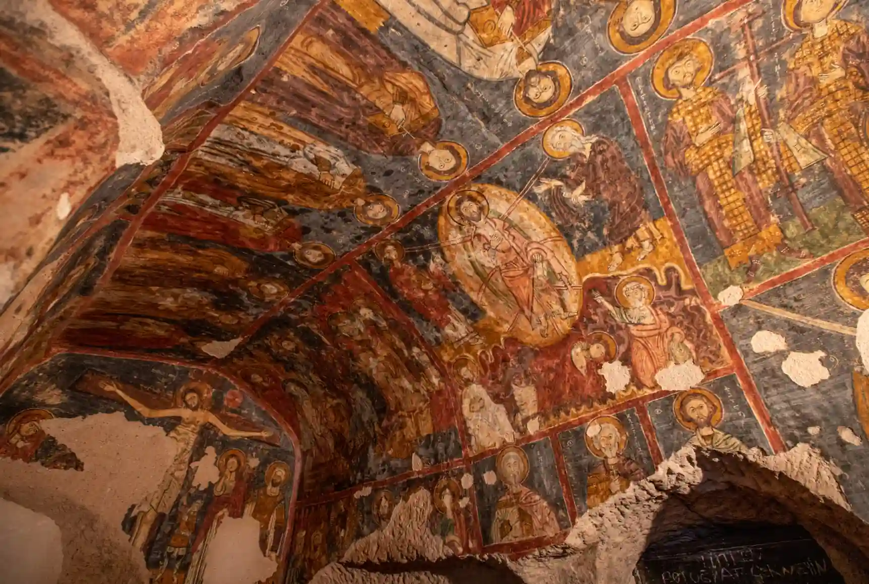 One of the rooms of the underground city of Tatlarin. Credit: www.turkishmuseums.com/