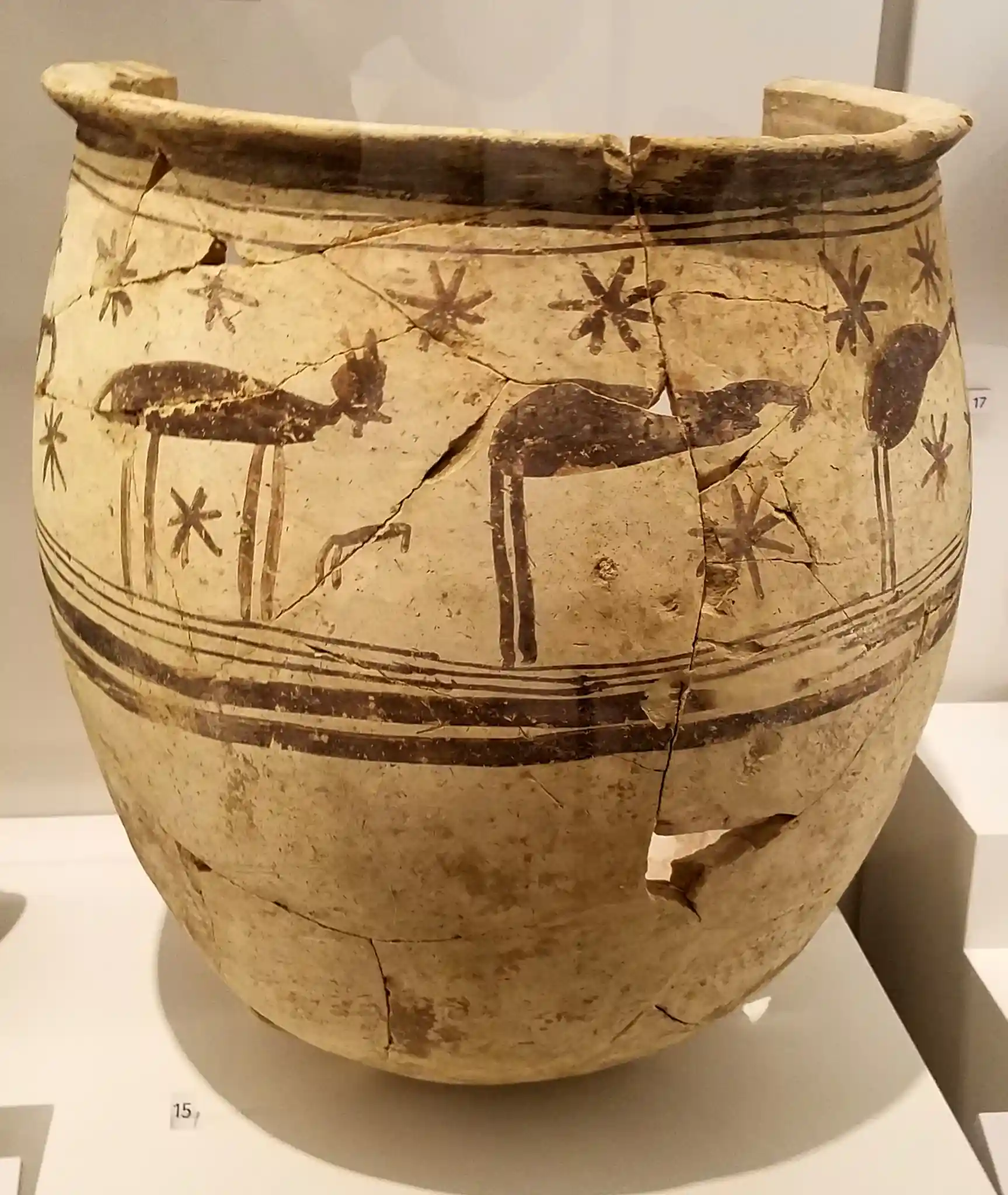 A storage jar from Tepe Gawra. Credit: Wikimedia Commons.
