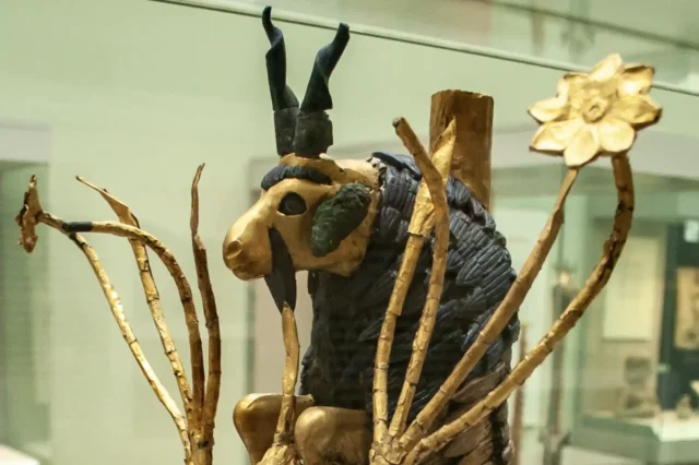 Ram in the Thicket and sunrise rituals in ancient Ur