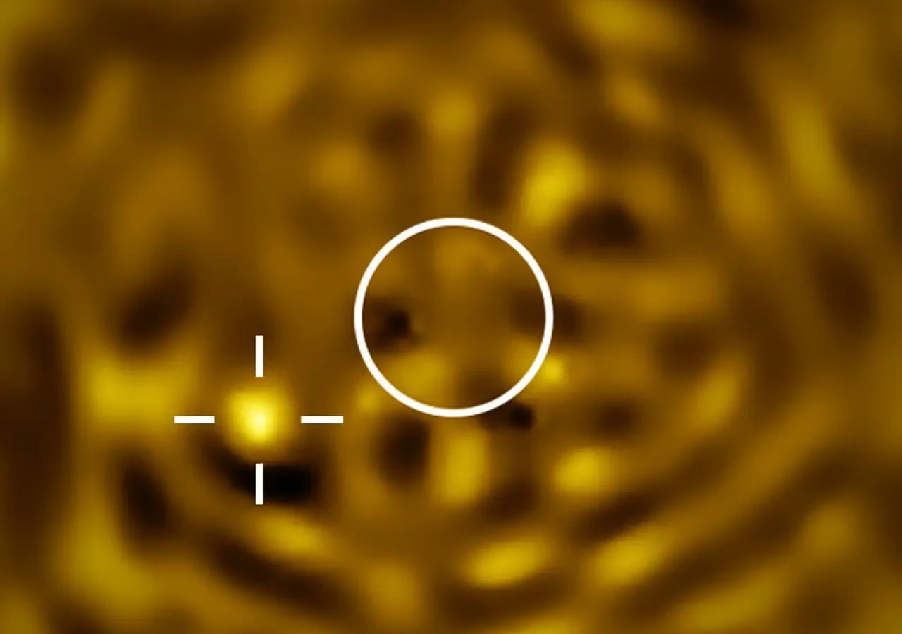 The likely companion Betelgeuse B beside the red supergiant Betelgeuse, imaged with ESO’s SPHERE instrument