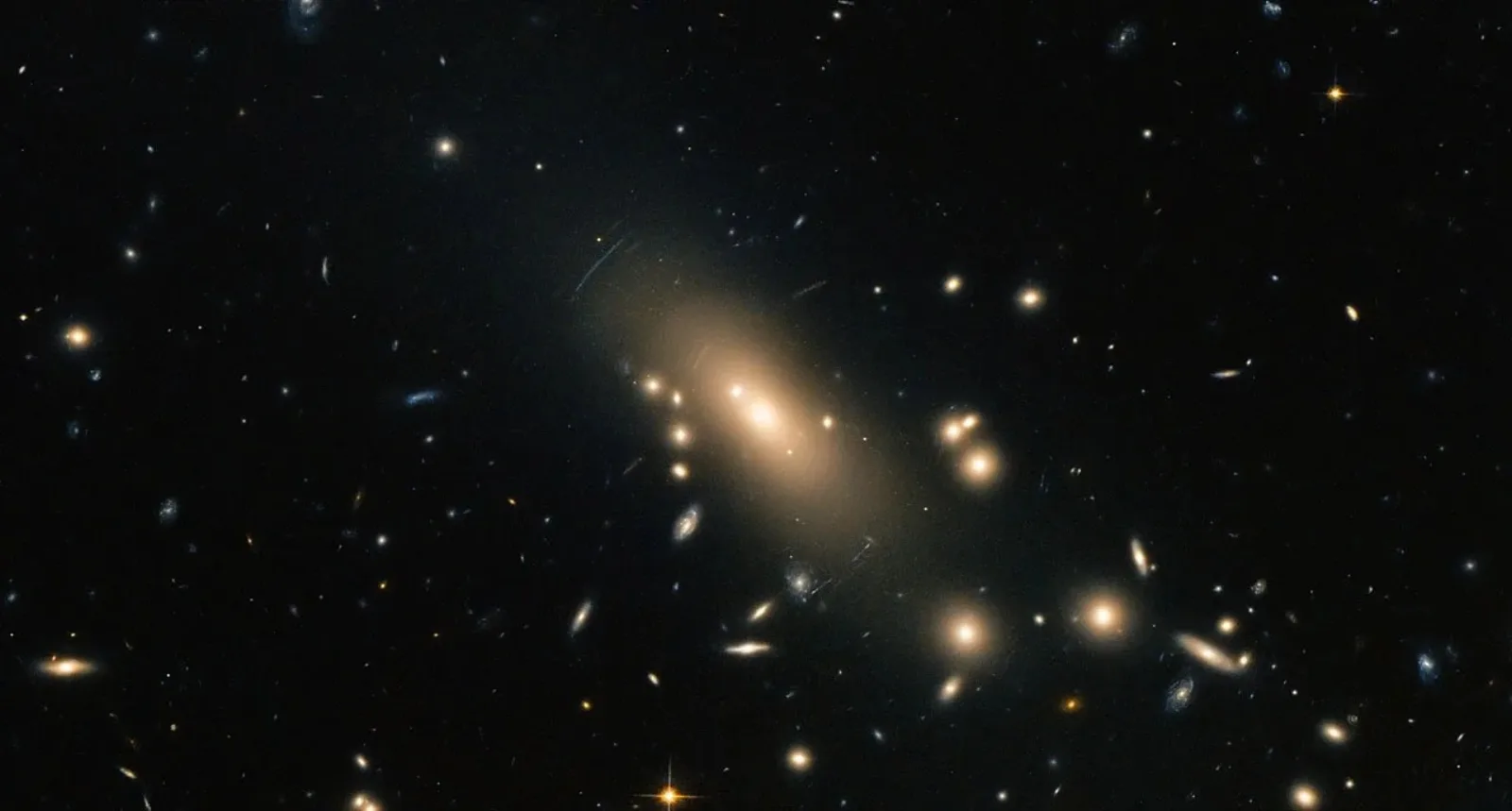 Hubble image of galaxy cluster Abell 1413