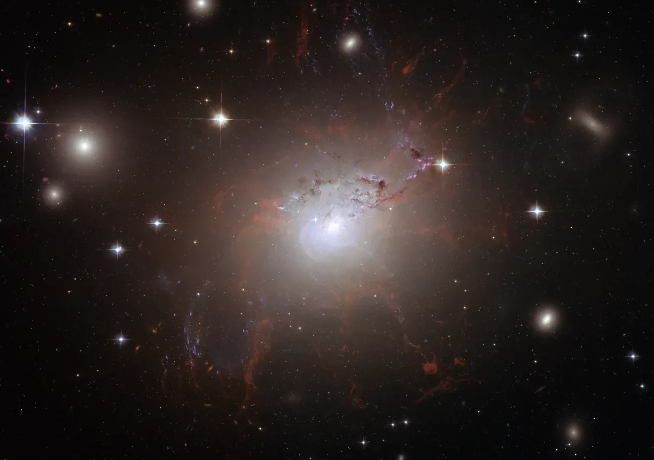 Hubble view of active galaxy NGC 1275 in the Perseus Cluster